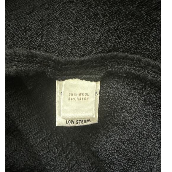 St. John Collection Luxe Textured Black Wool-Blend Pearl Button Blazer Size 10 - Picture 10 of 10